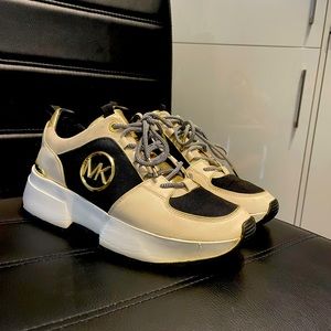 Michael Kors sneakers💕